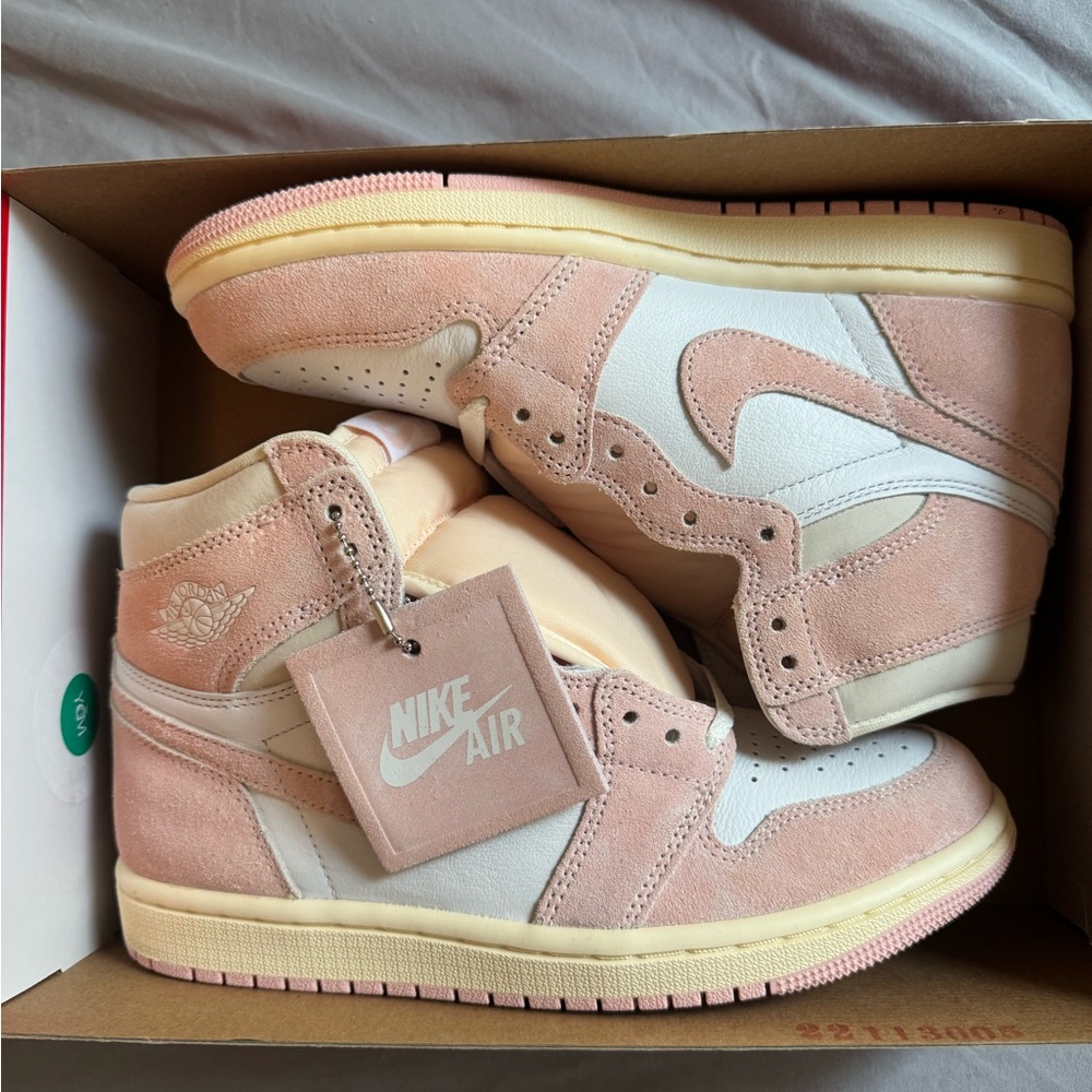Nike Air High-Tops in Pink and White